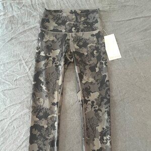 Lululemon Wuhnder Train Tight Leggings 28" Inseam - Size 6